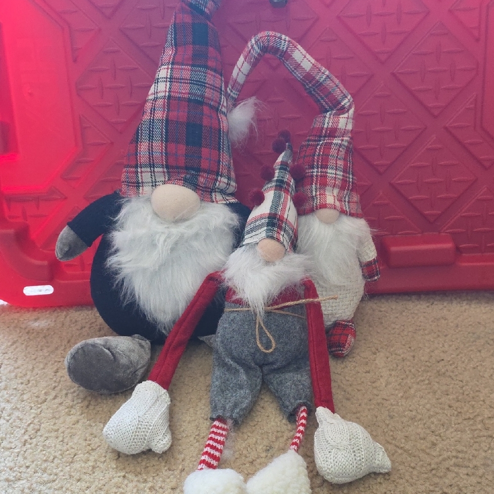 Plaid Holiday Gnome Trio Decor